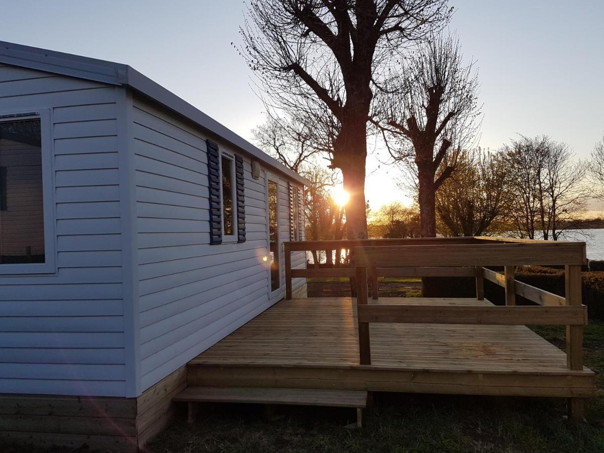 Camping Les Rives Du Lac Bois Morin Exterior photo